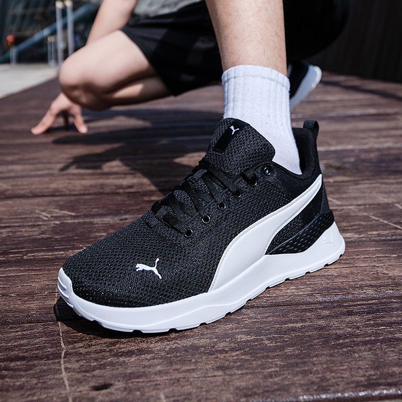 Мужская и женская обувь Puma:  – обзор и цена Lightweight Road Running Shoes
